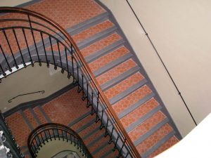 Locaux associatifs Chartrouse - escaliers