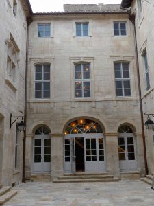 Hotel d'Arlatan - le patio