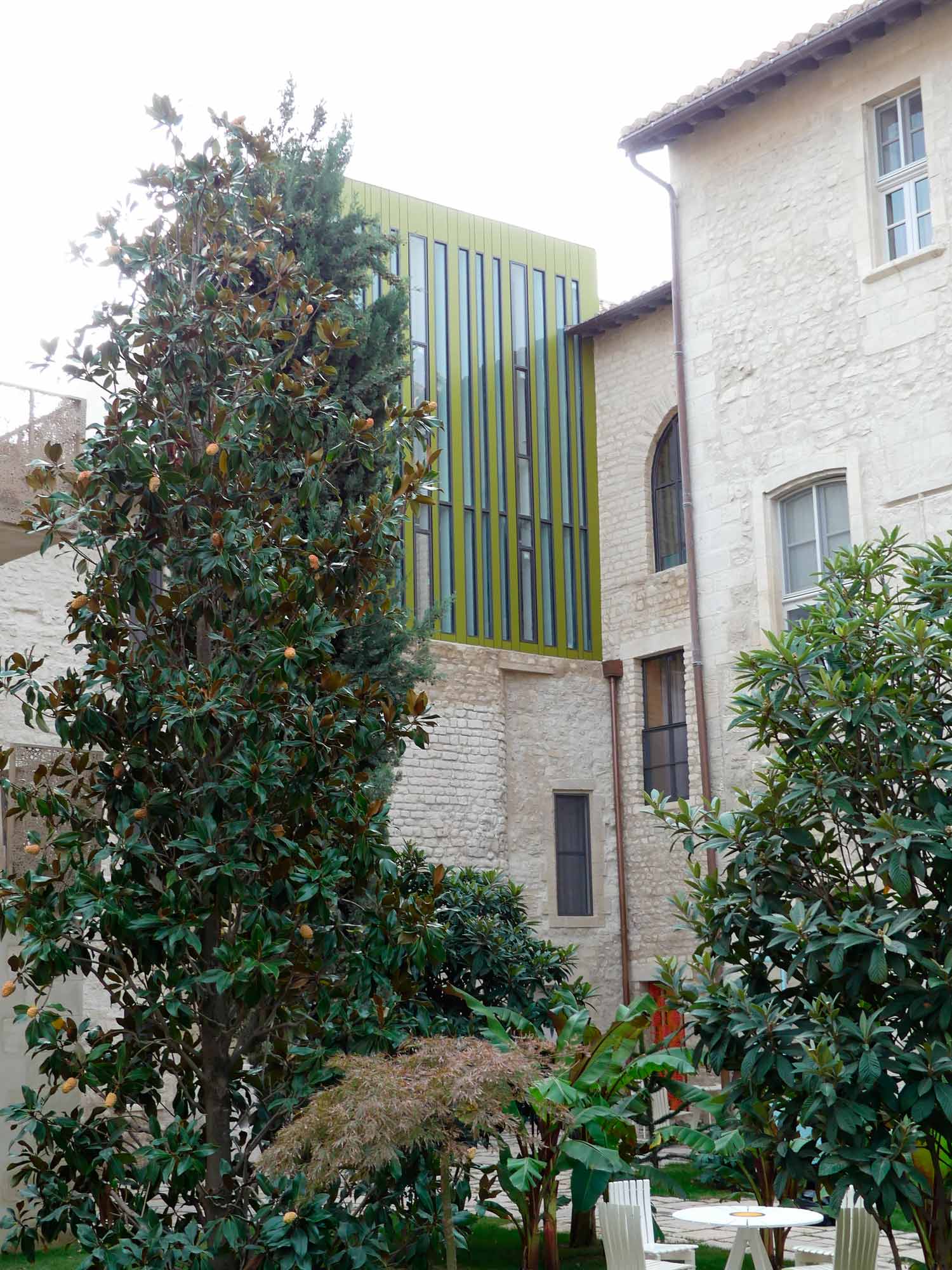 Hotel d'Arlatan - Le jardin et la surelevation