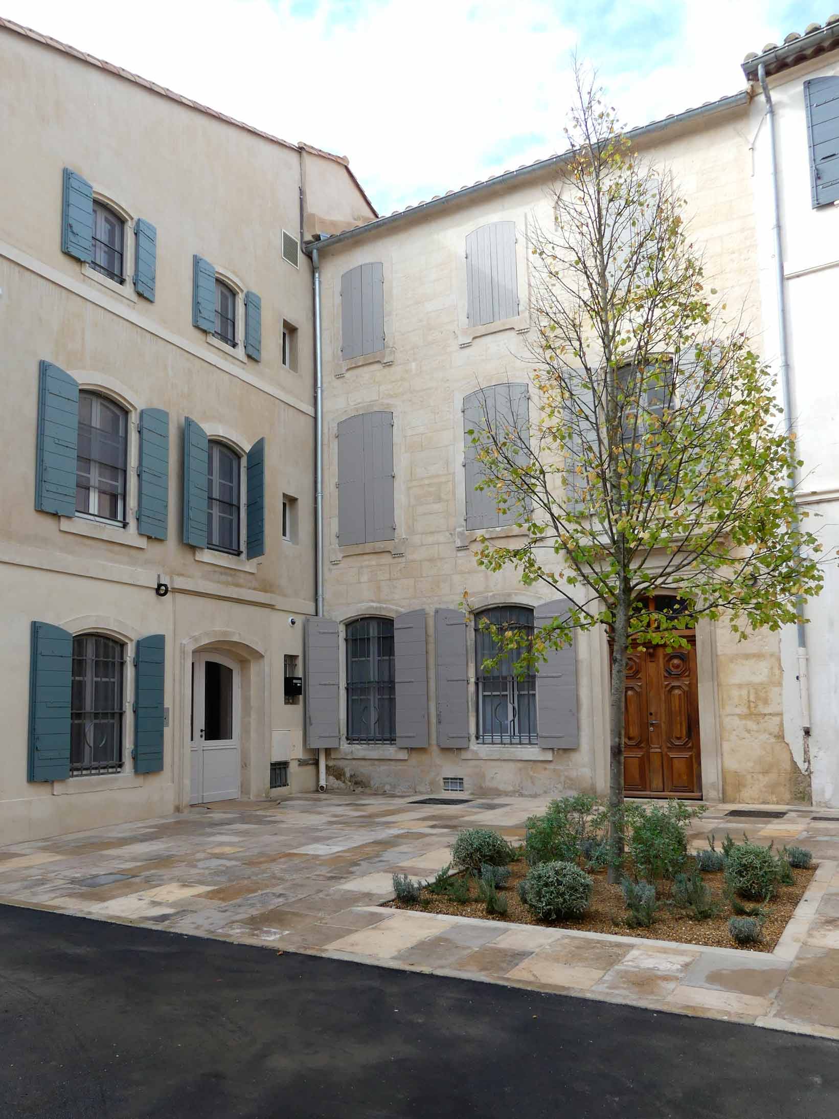 Hotel d'Arlatan - Place du Sauvage